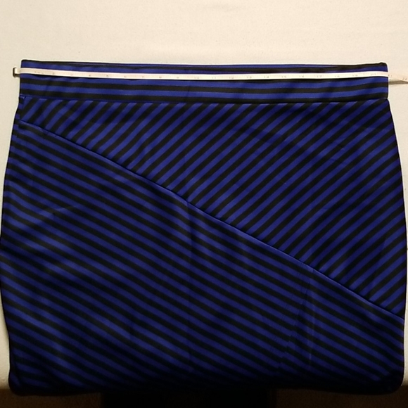 Black & Blue Striped Midi Skirt EUC - Picture 4 of 7